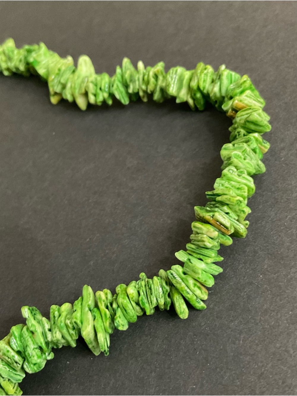 Shell Chocker Necklace Green - Picture 4 of 5